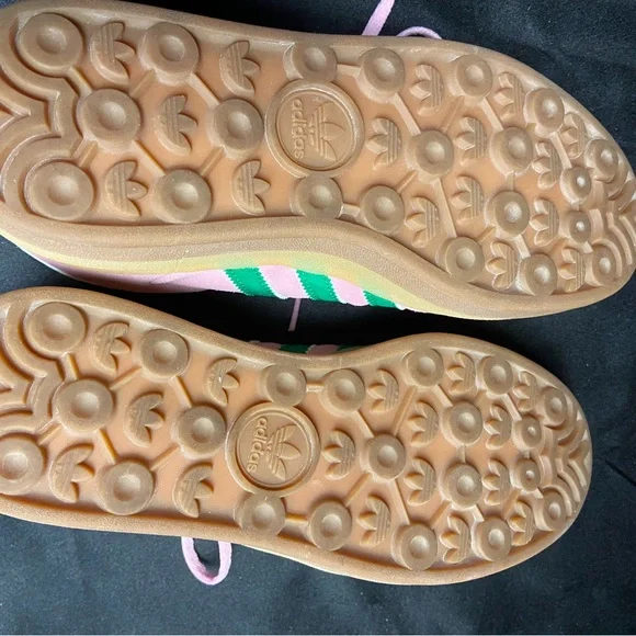 Pink Adidas Gazelle Women's Size 6.5 Sneakers - Picture 4 of 8